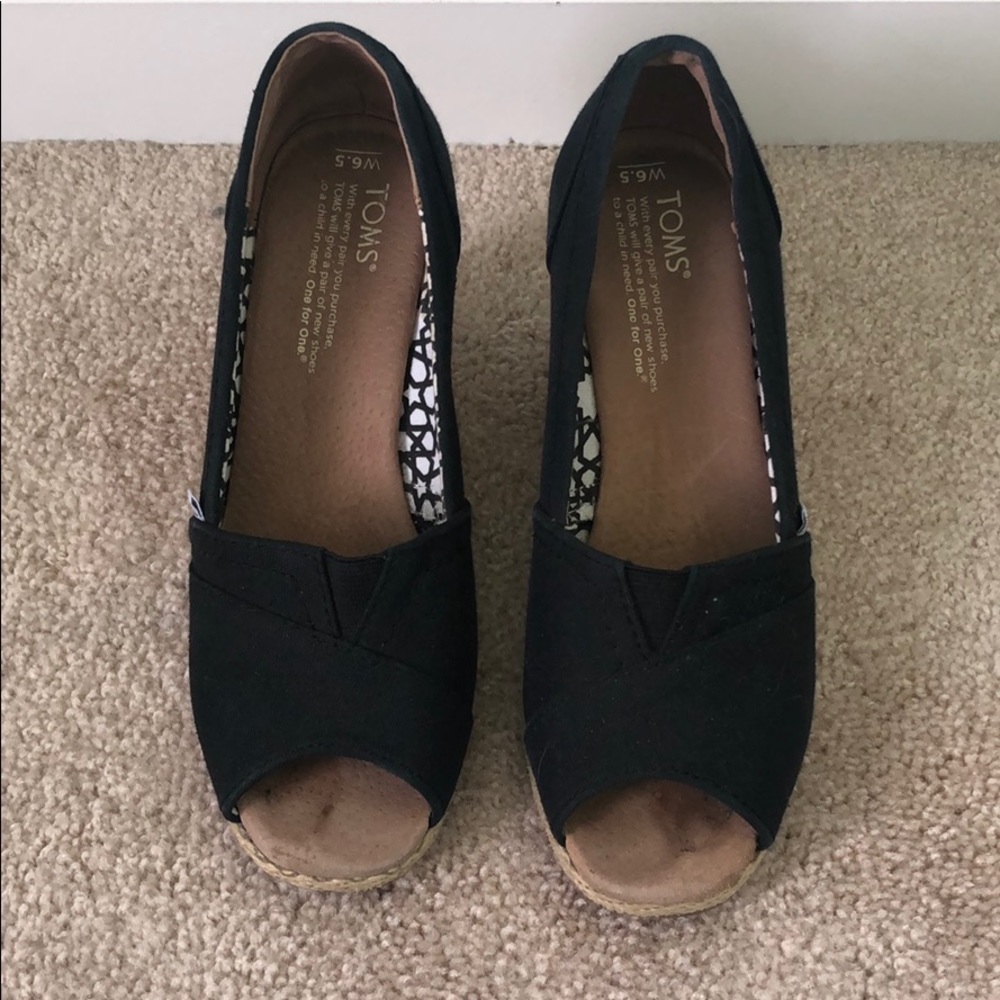 Toms wedges